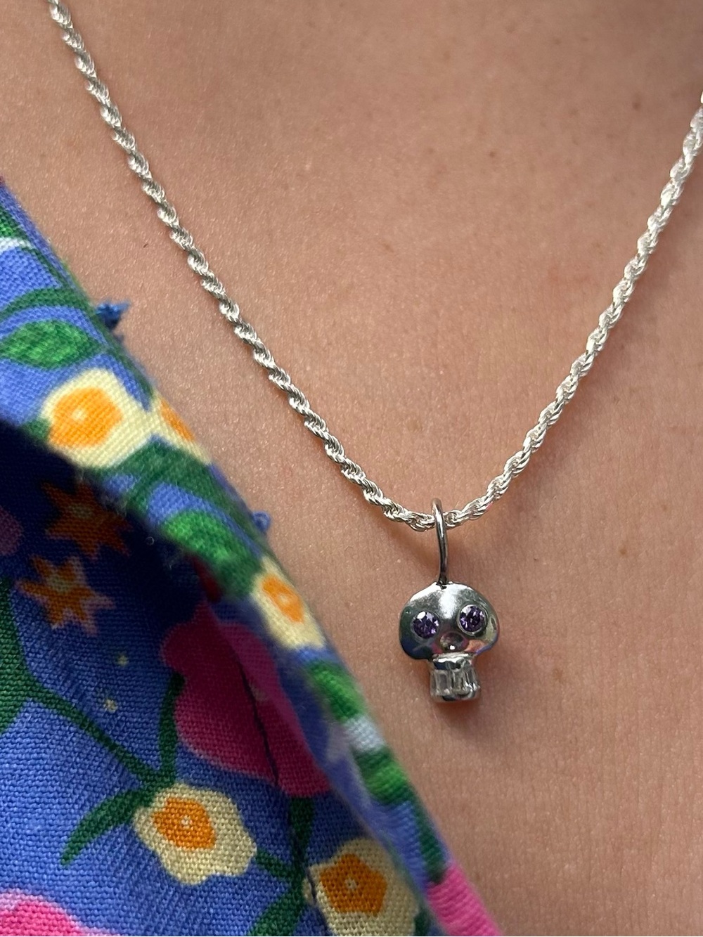 Skull Charm 925 Sterling Silver Pendant with Amethyst Purple Gem Eyes and Topaz - Picture 6 of 6